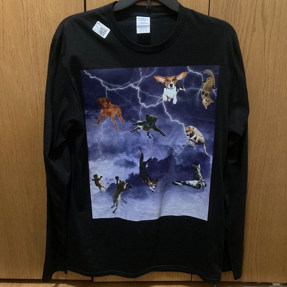 Brand New It's Raining Cats and Dogs Halloween Shirt - Unisex Medium